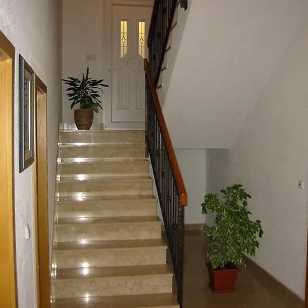 127-2 * Baška Voda